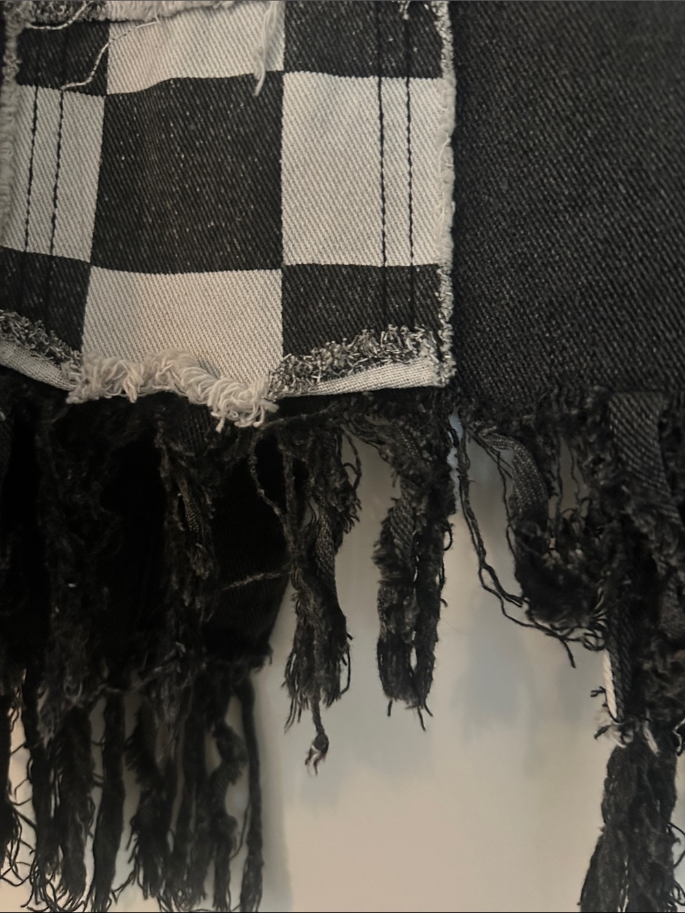 POL Black & White Check Distressed Cropped Denim Jacket - Picture 9 of 14